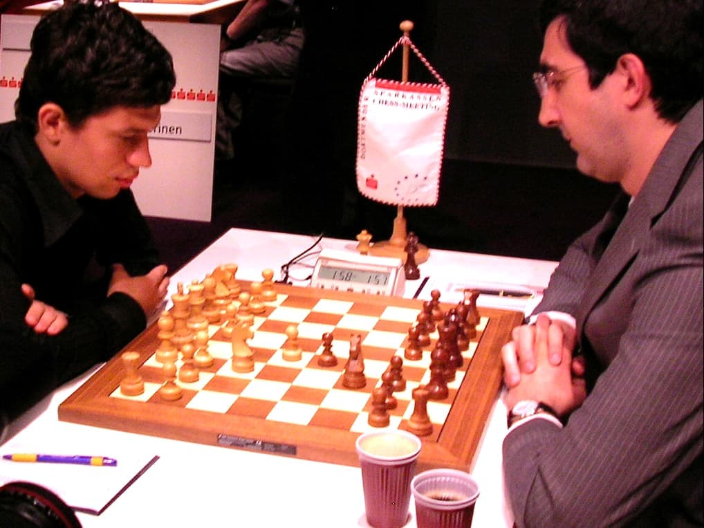 Alekseev Evgeny playing chess